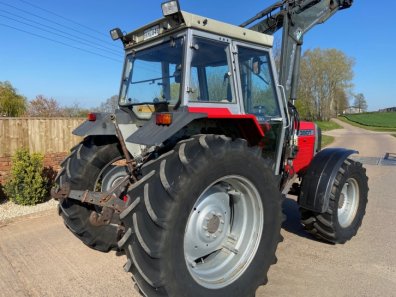Massey Ferguson 390T
