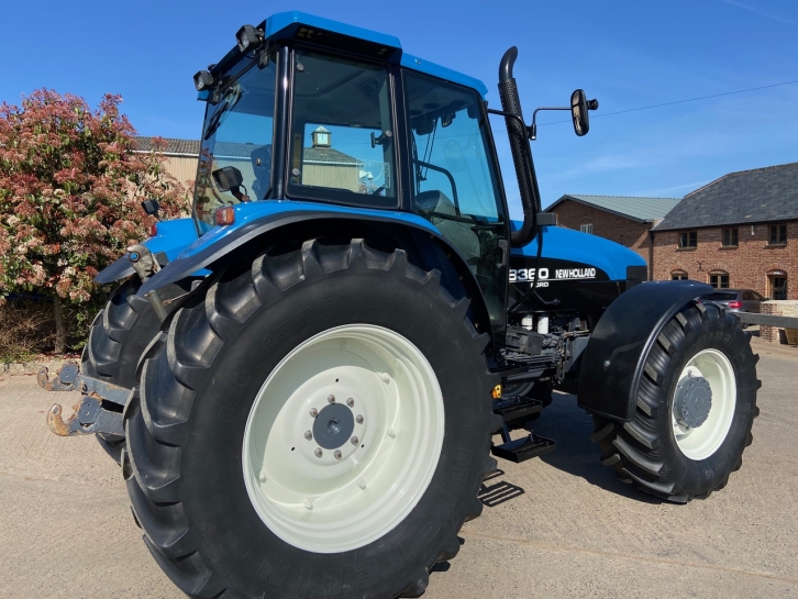 New Holland 8360