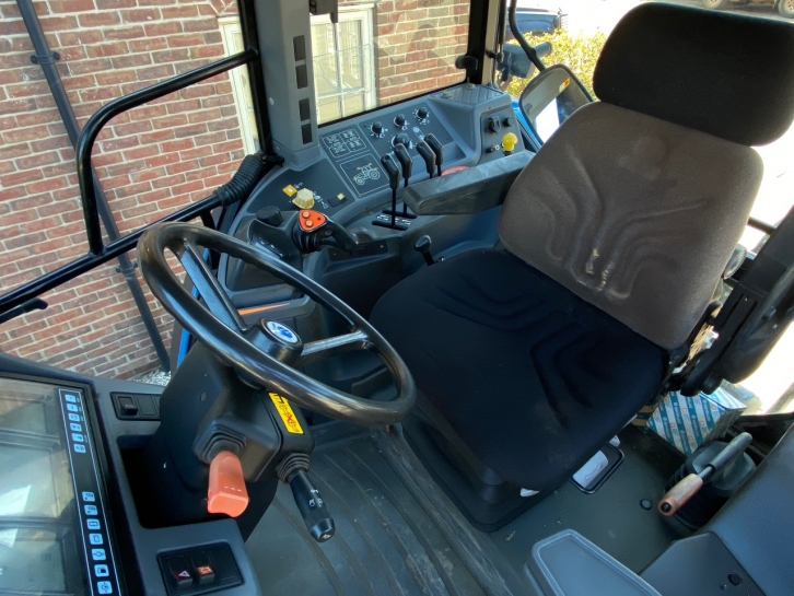 New Holland 8360