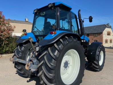 New Holland 8360