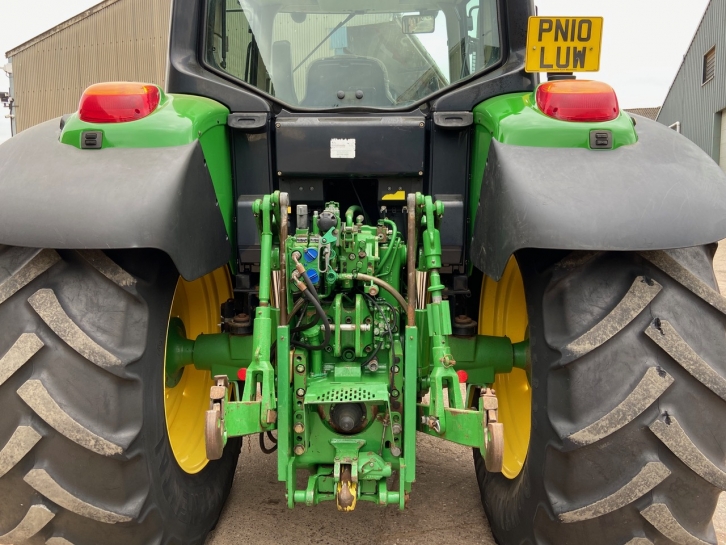 John Deere 6630