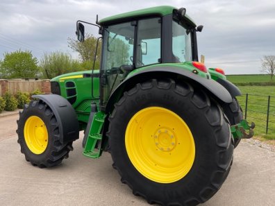 John Deere 6630