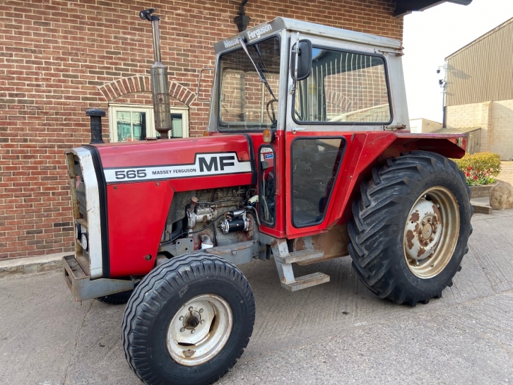 Massey Ferguson 565