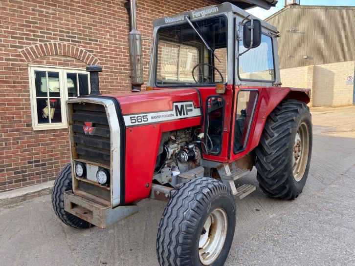 Massey Ferguson 565