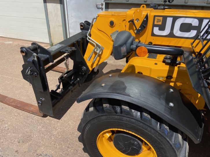 JCB 525-60 Hi-Vis telescopic
