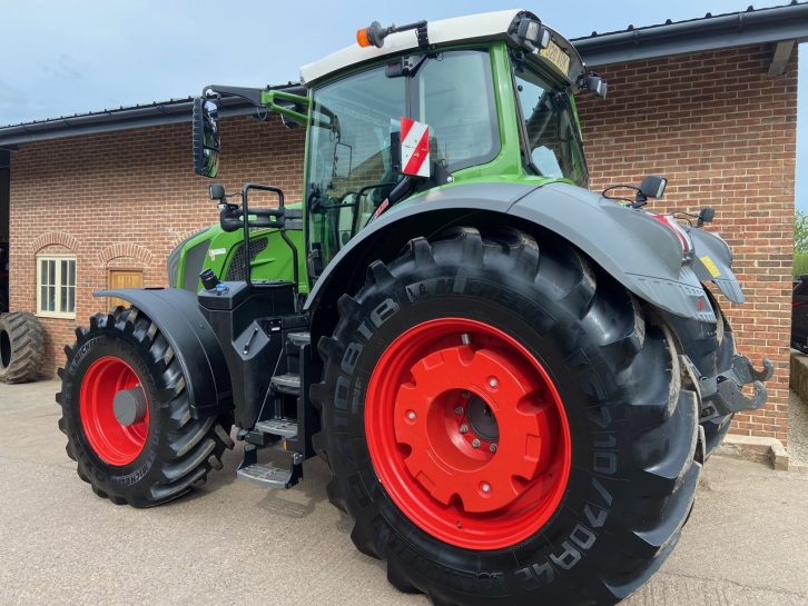 Fendt 828 Profi-Plus