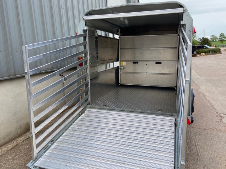 Ifor Williams TA510G3-14 14ft livestock trailer