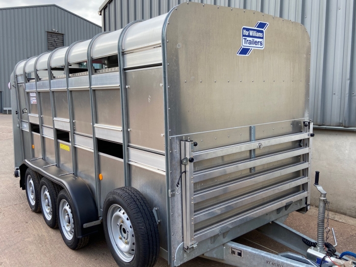 Ifor Williams TA510G3-14 14ft livestock trailer