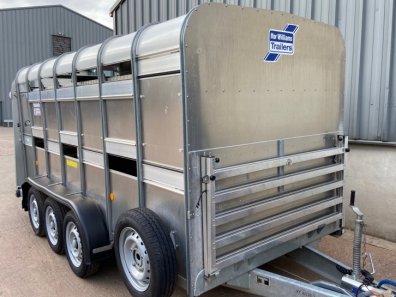 Ifor Williams TA510G3-14 14ft livestock trailer