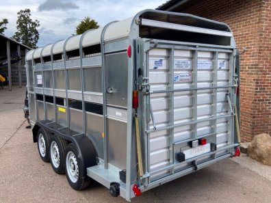Ifor Williams TA510G3-14 14ft livestock trailer