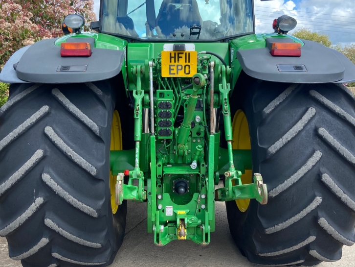 John Deere 7930