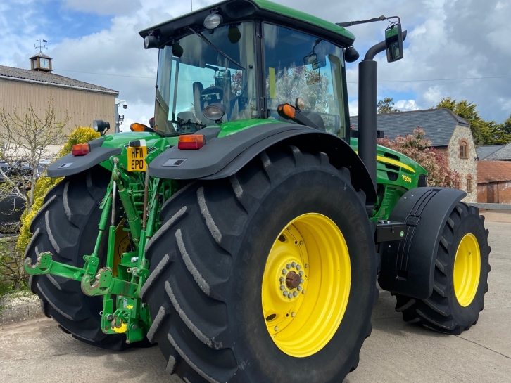 John Deere 7930