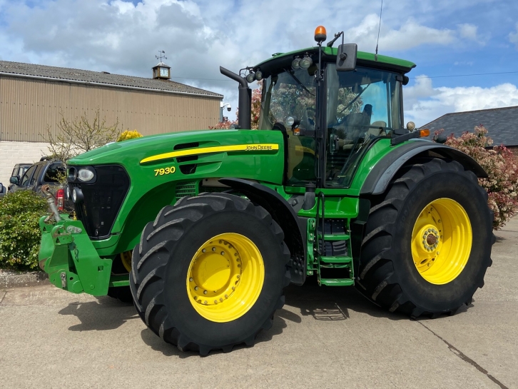 John Deere 7930
