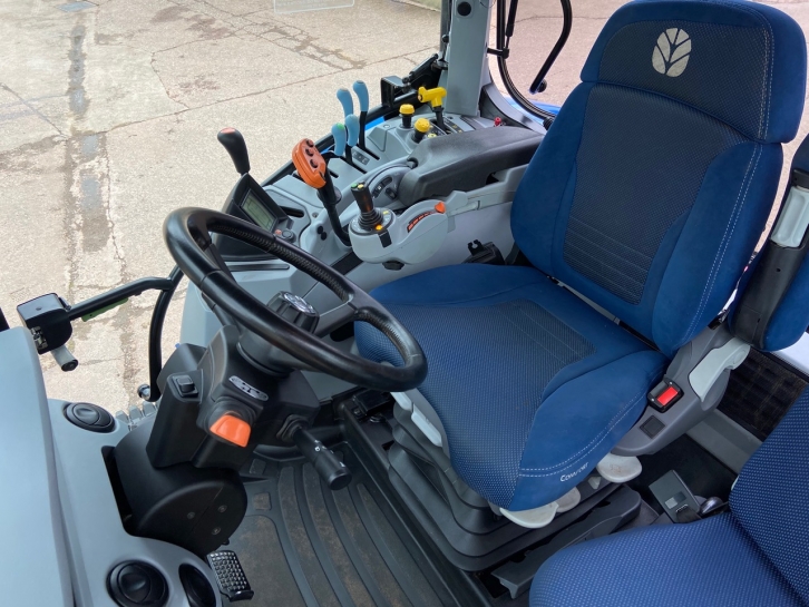 New Holland T6.180
