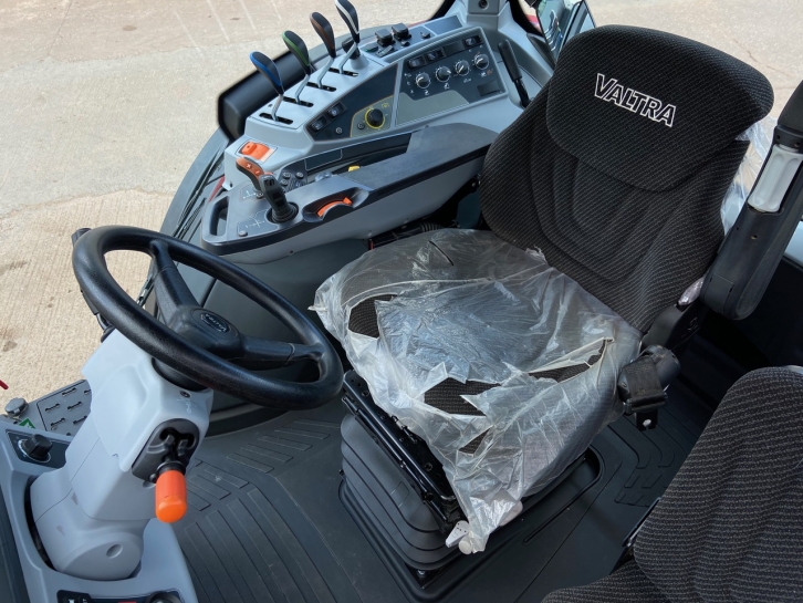 Valtra N174 Active