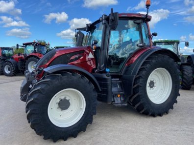 Valtra N174 Active