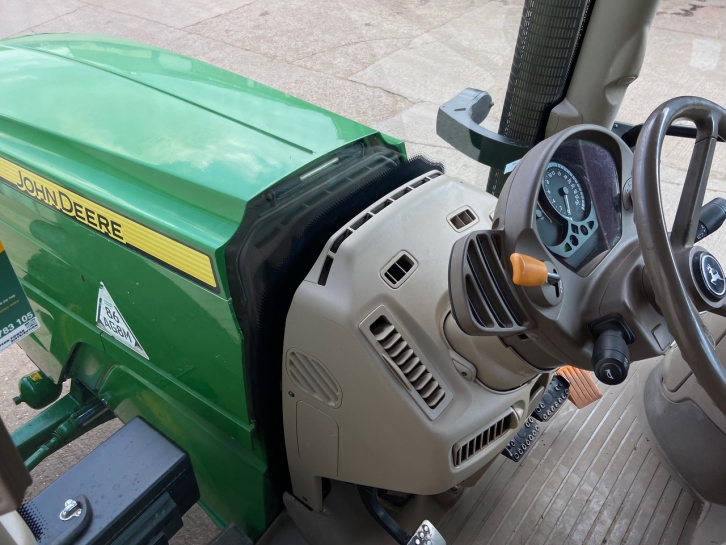 John Deere 6140R