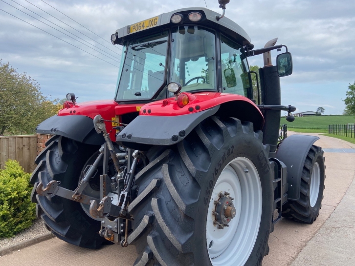 Massey Ferguson 7624 Efficient