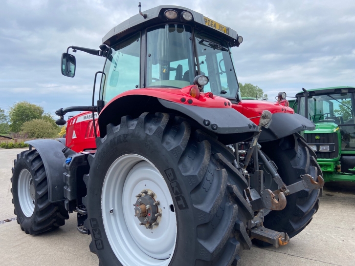 Massey Ferguson 7624 Efficient