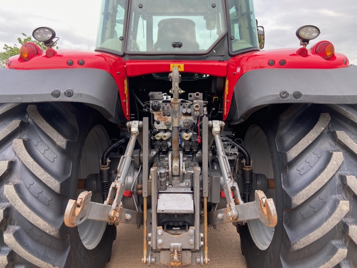 Massey Ferguson 7624 Efficient