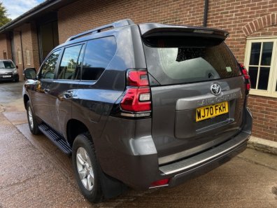 Toyota Landcruiser Active LWB commercial 2.8 Diesel