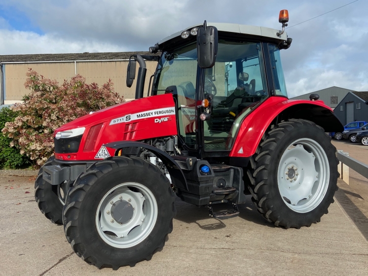 Massey Ferguson 5711S Efficient
