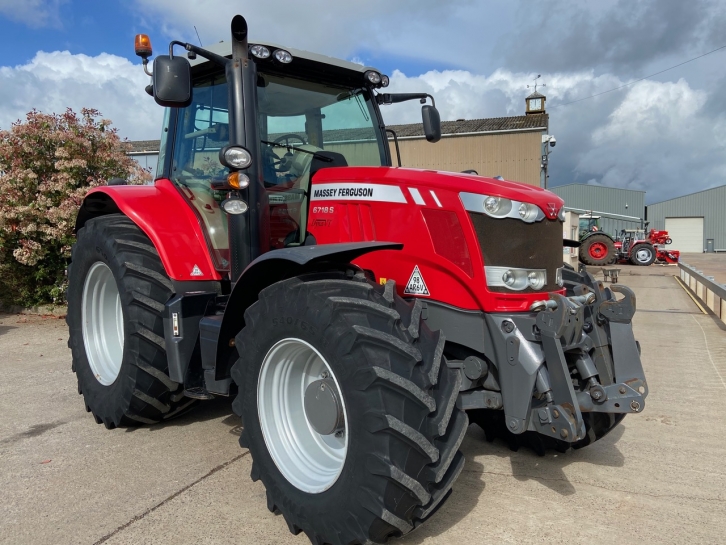 Massey Ferguson 6718S Exclusive