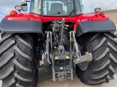 Massey Ferguson 6718S Exclusive