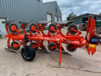 Kuhn Vari-Master 123 plough