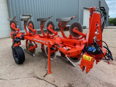 Kuhn Vari-Master 123 plough