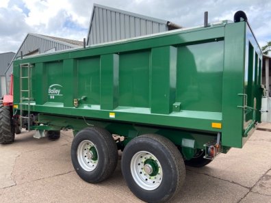 Bailey 12 Ton trailer