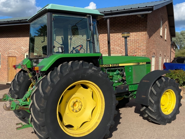 John Deere 3640