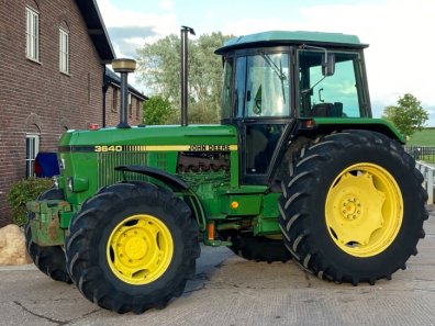 John Deere 3640