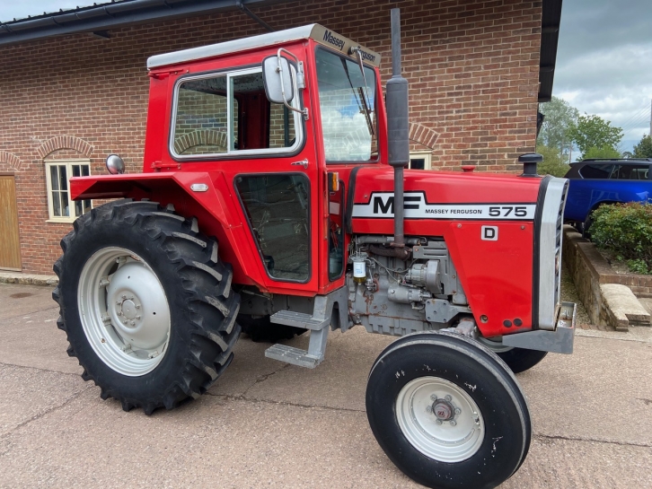 Massey Ferguson 575