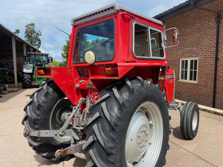 Massey Ferguson 575