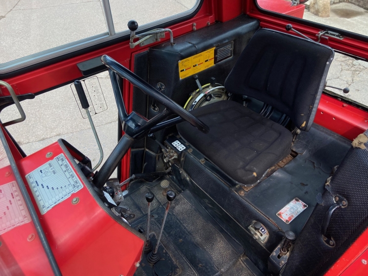 Massey Ferguson 575