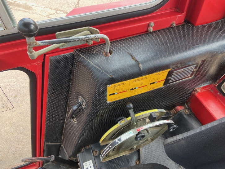 Massey Ferguson 575