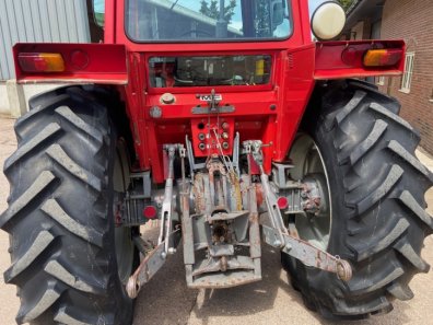 Massey Ferguson 575