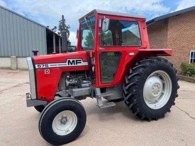 Massey Ferguson 575