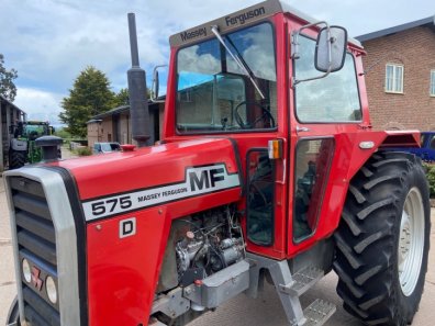 Massey Ferguson 575