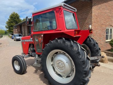 Massey Ferguson 575