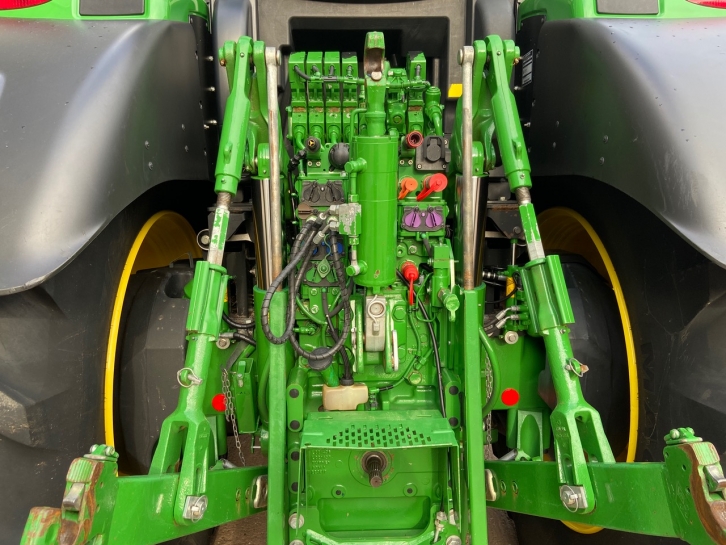 John Deere 6250R