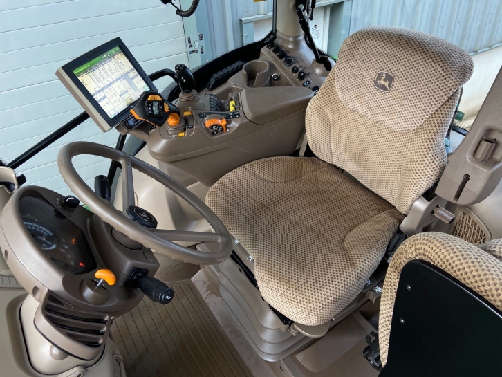 John Deere 6250R