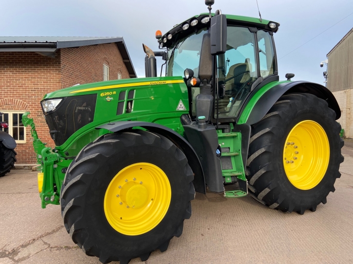 John Deere 6250R