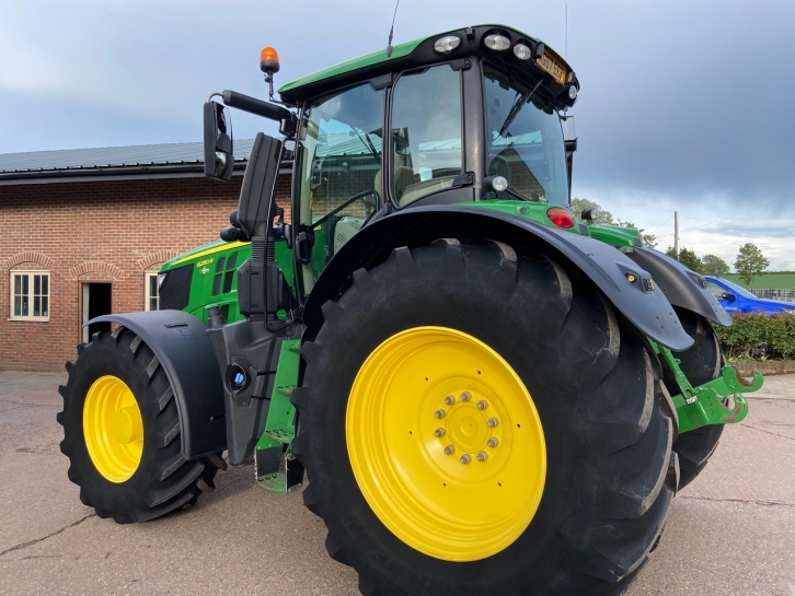 John Deere 6250R