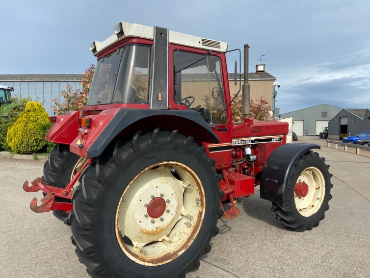 International 956XL
