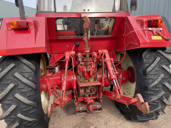 International 956XL