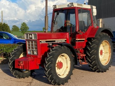 International 956XL