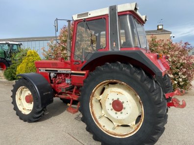 International 956XL