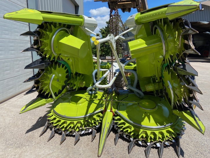 Claas Orbis 600 8 row maize header